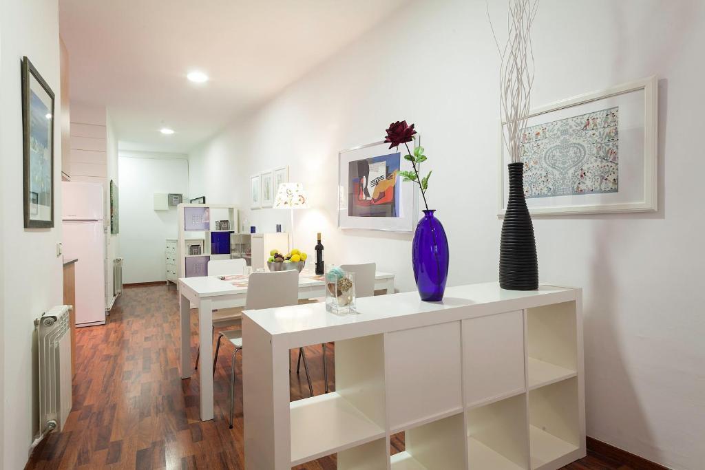 Barcelona Comtal Apartments Exterior photo